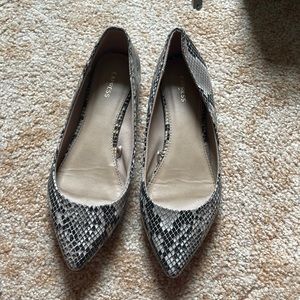 Snake skin Ballet flats with pointed toe